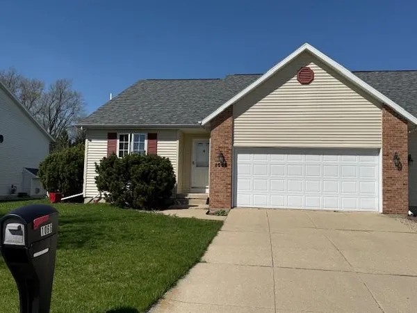 $2,375 | 1066 School Street, Sun Prairie, WI 53590
