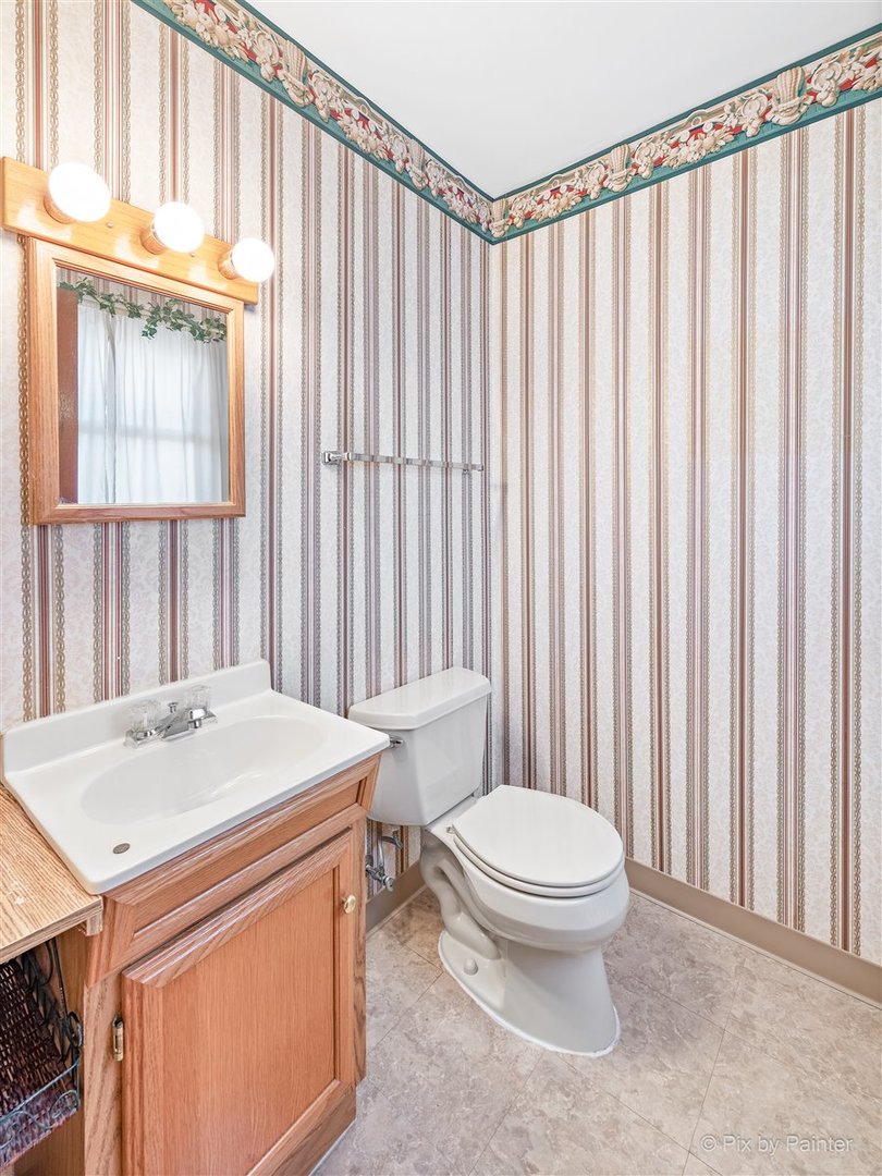 505 North Green Ridge Street Addison, IL 60101 - Photo 12 of 29