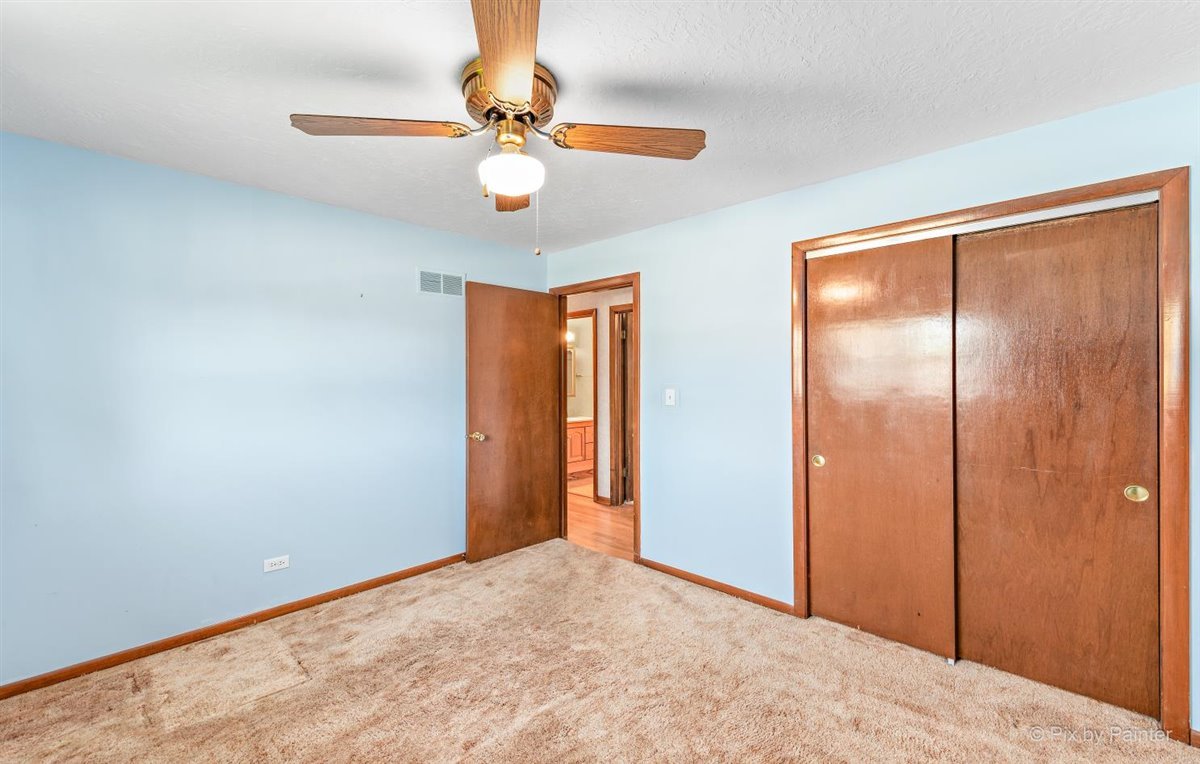 505 North Green Ridge Street Addison, IL 60101 - Photo 14 of 29