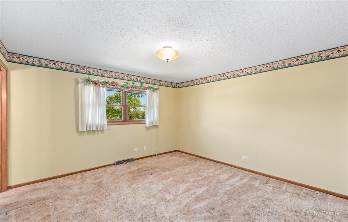 505 North Green Ridge Street Addison, IL 60101 - Photo 10 of 29