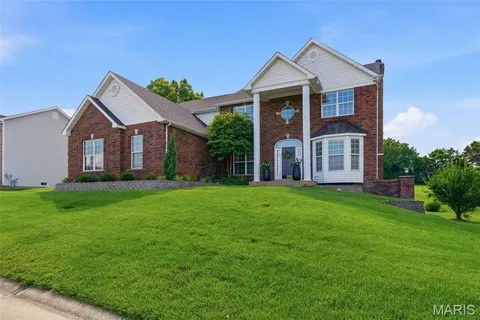 $625,000 | 444 Eagle Pointe Landing Drive, Eureka, MO 63025