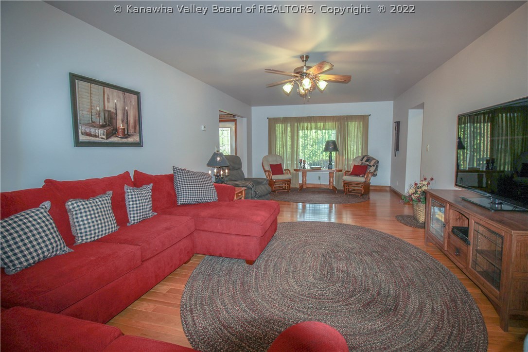 1228 Newmans Branch Road Milton, WV 25541 - Photo 5 of 29 Gallery Image 5