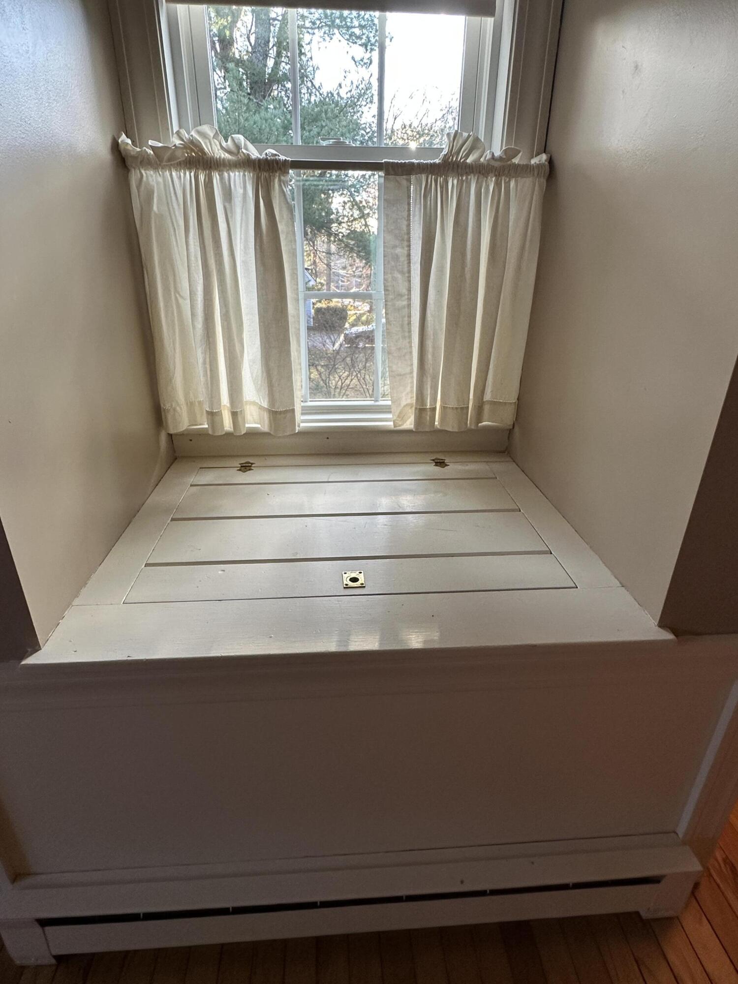 1 Pine Ridge Road Saco, ME 04072 - Photo 23 of 54 window seat