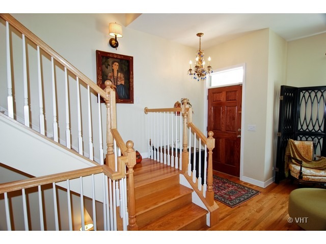 182 North Marion Street, Unit NONE Oak Park, IL 60301 - Photo 2 of 25