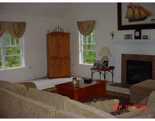 80 Forrest Road Westford, MA 01886 - Photo 11 of 15 Gallery Image 11