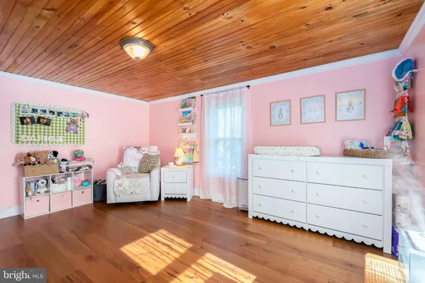 $199,900 | 207 Shenandoah Avenue, Oakland, MD 21550