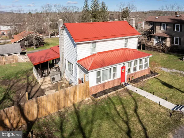 $199,900 | 207 Shenandoah Avenue, Oakland, MD 21550