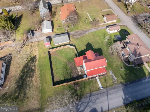 $199,900 | 207 Shenandoah Avenue, Oakland, MD 21550