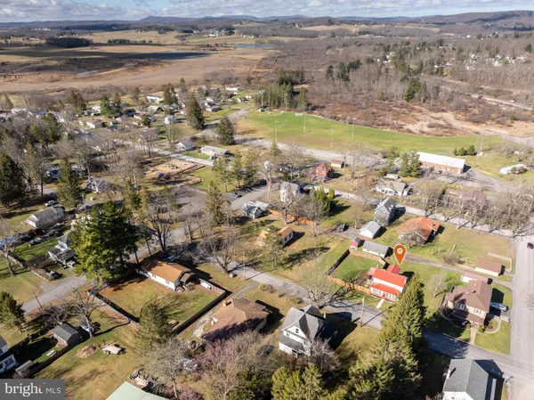 $199,900 | 207 Shenandoah Avenue, Oakland, MD 21550