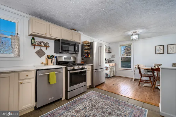 $199,900 | 207 Shenandoah Avenue, Oakland, MD 21550