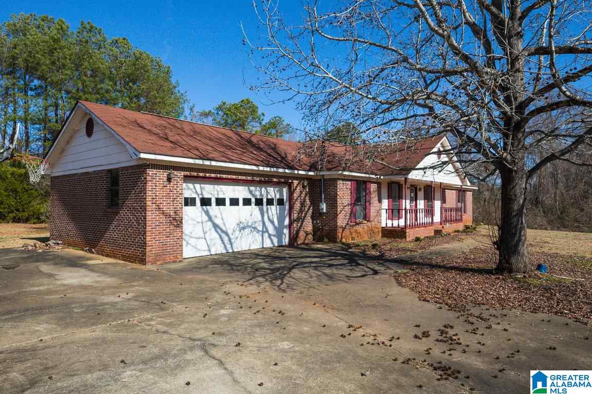 25 Gaylor Street Valley, AL 36854 - Photo 2 of 31