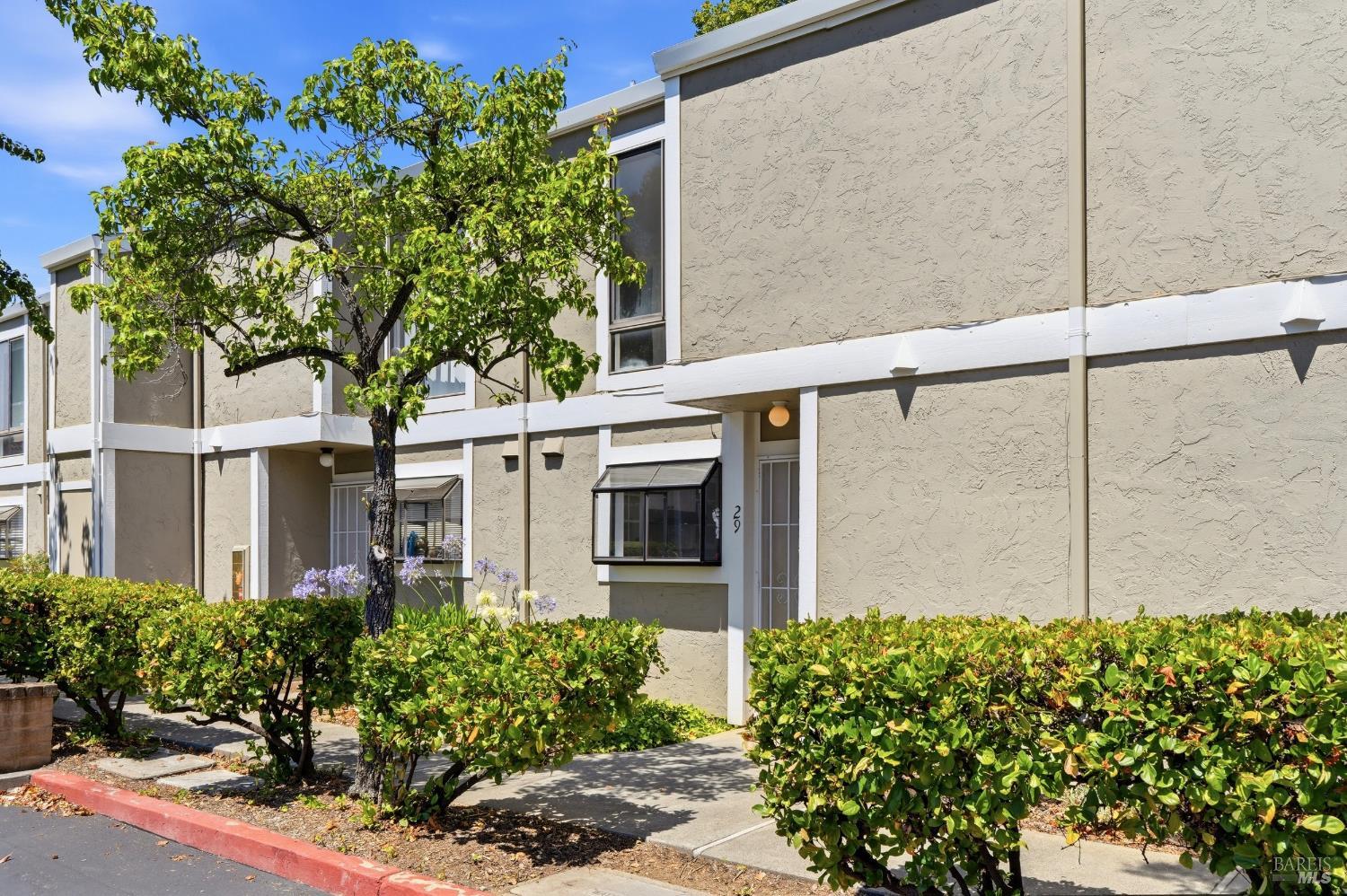 900 Southampton Road, Unit 29 Benicia, CA 94510 - Photo 4 of 54