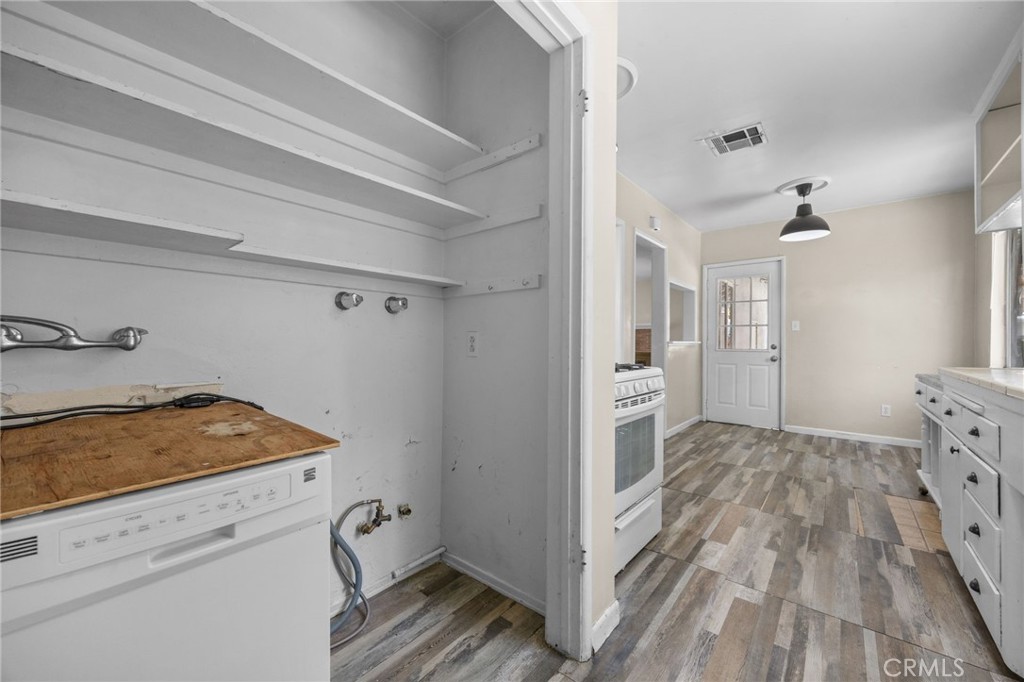 380 South Devon Road Orange, CA 92868 - Photo 9 of 27