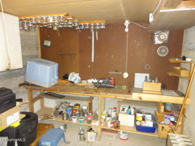 580 Holmes Road Pittsfield, MA 01201 - Photo 14 of 19 DSC02492