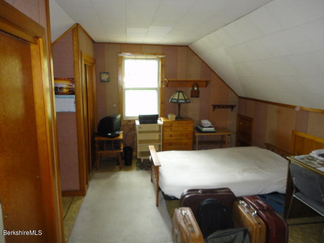 580 Holmes Road Pittsfield, MA 01201 - Photo 8 of 19 DSC02483
