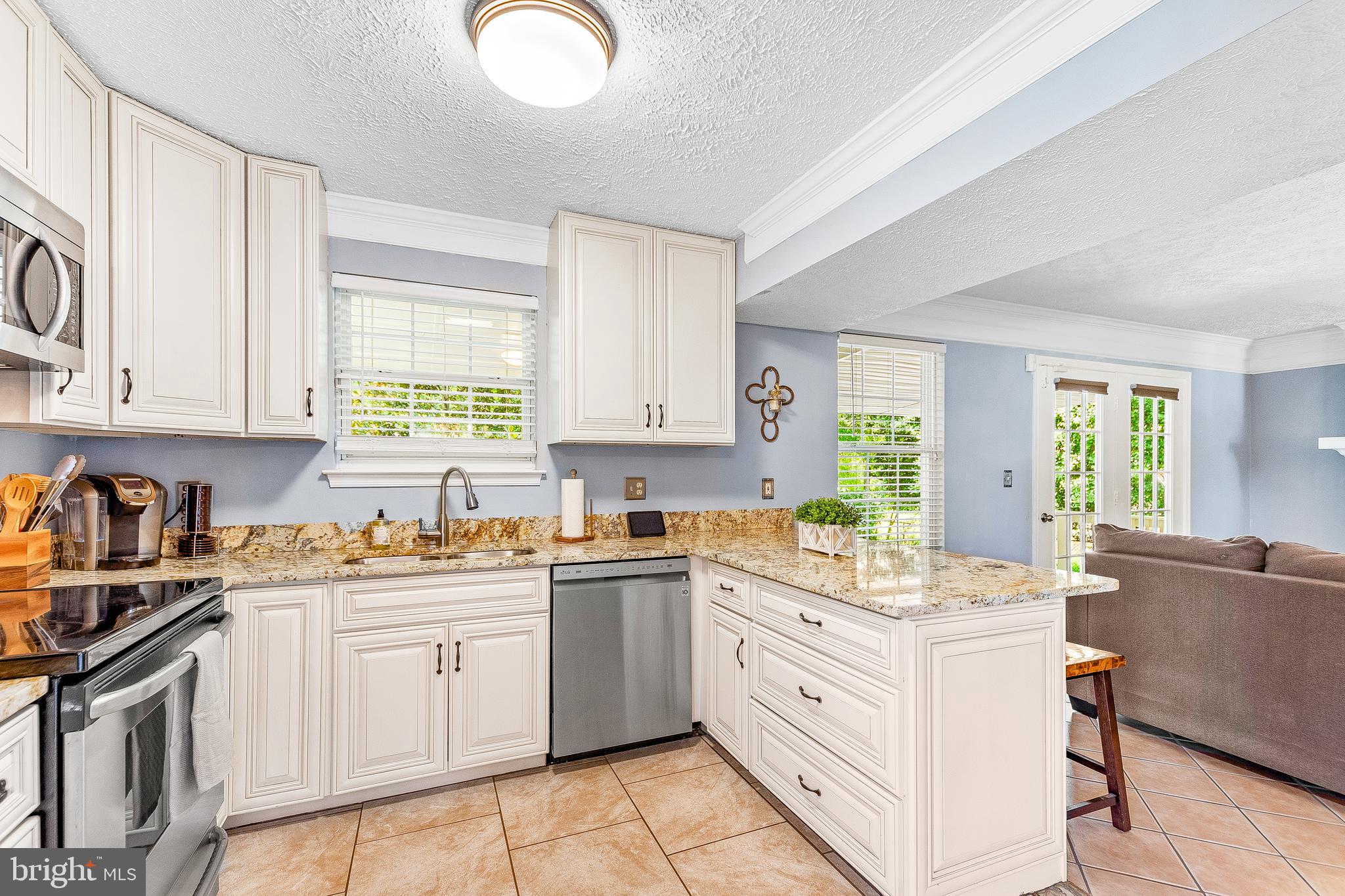 1194 Hampton Road Annapolis, MD 21409 - Photo 9 of 36 Gallery Image 9