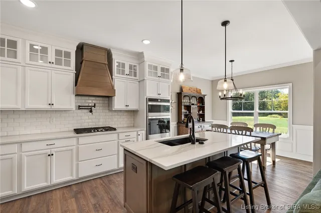 $579,900 | 1739 Augusta Parkway, Henryville, IN 47126