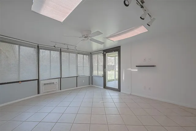 $2,500 | 16506 Amcreek Road, Houston, TX 77068