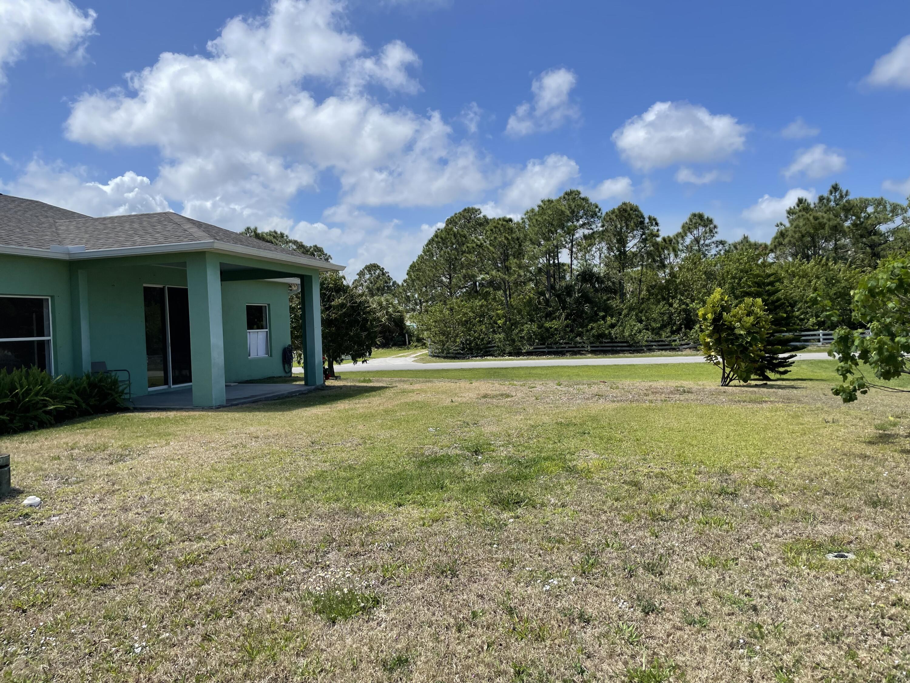 3804 13th Street Sebastian, FL 32976 - Photo 3 of 15 IMG_0335