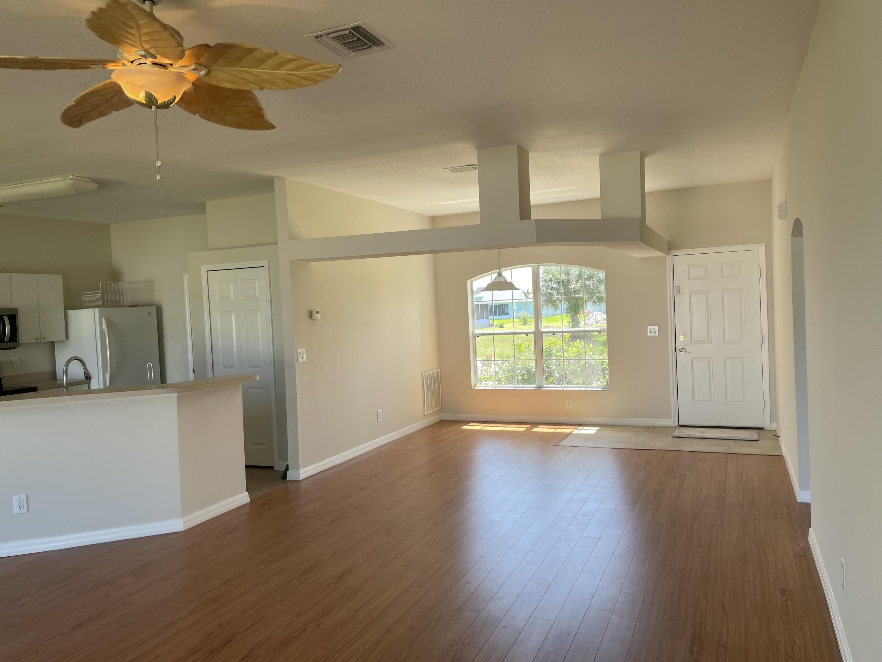 3804 13th Street Sebastian, FL 32976 - Photo 6 of 15 IMG_0315