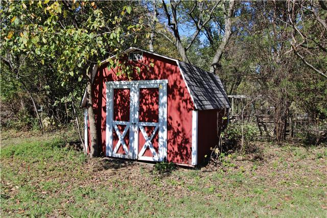 406 Cambridge Road Lebanon, TN 37087 - Photo 18 of 20 Storage barn is also included with sale of home