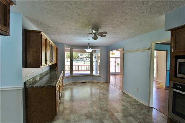 406 Cambridge Road Lebanon, TN 37087 - Photo 9 of 20 Large 23x11 eat-in kitchen with bay window overlooking back yard