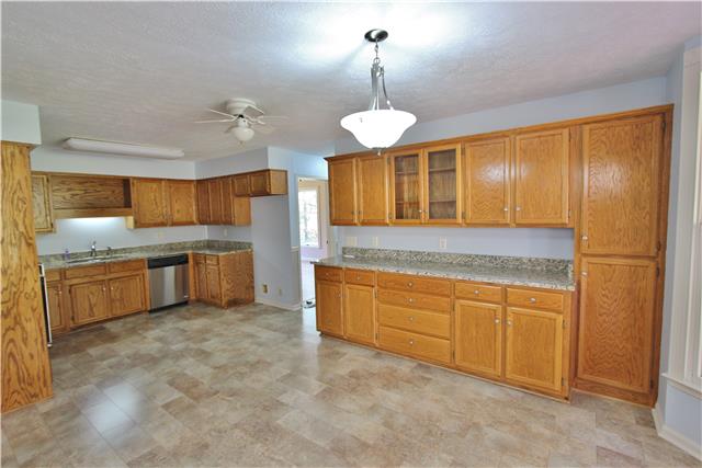 406 Cambridge Road Lebanon, TN 37087 - Photo 10 of 20 More than enough storage! Brand new granite, oven & microwave.