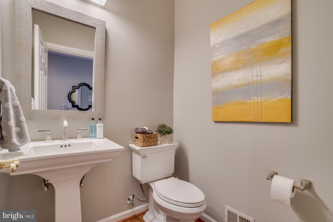 6207 Cardinal Brook Court Springfield, VA 22152 - Photo 15 of 47 Gallery Image 15