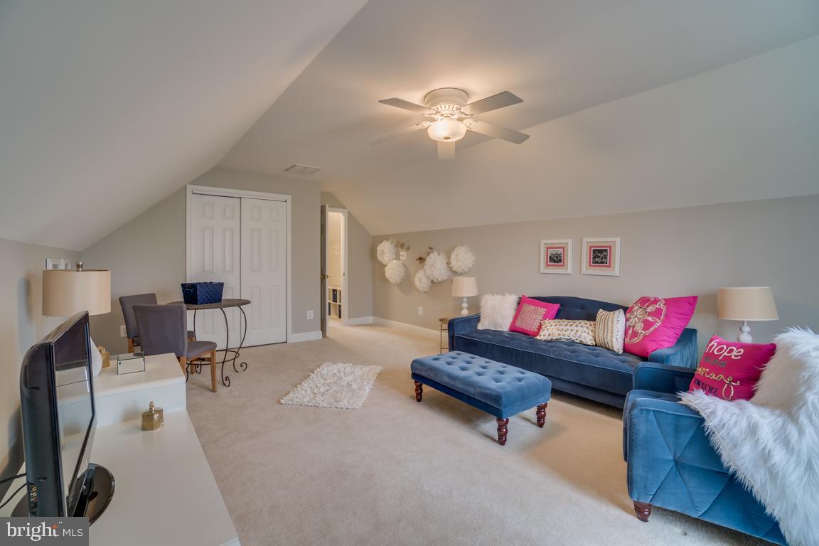 6207 Cardinal Brook Court Springfield, VA 22152 - Photo 39 of 47 Gallery Image 39