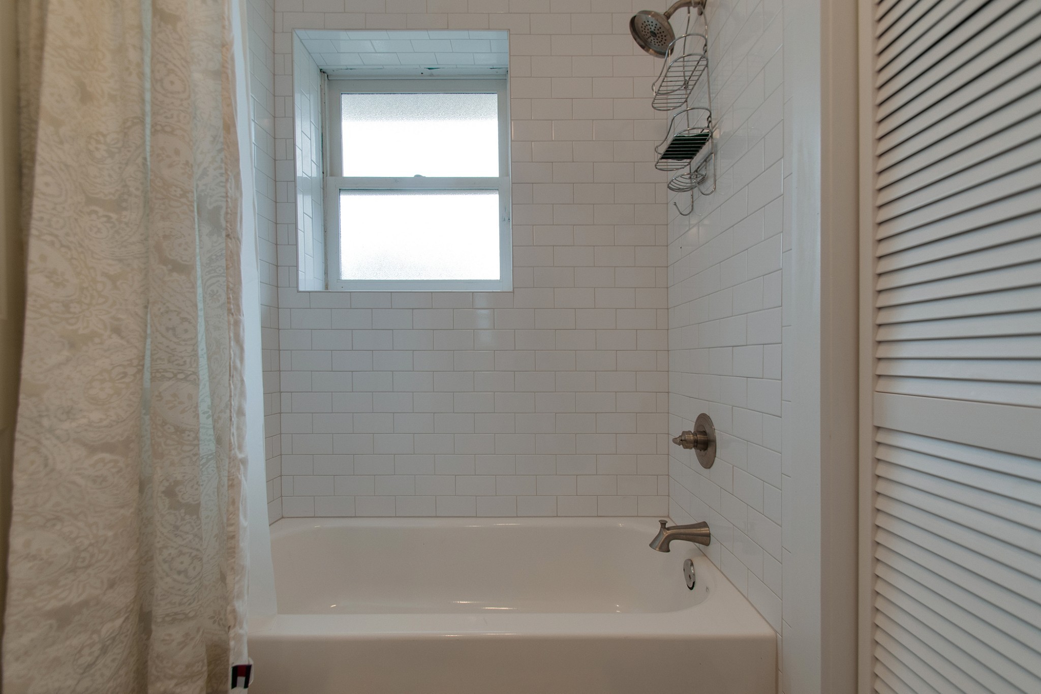 0 Cedar Hill Road Kingston Springs, TN 37082 - Photo 10 of 17 a close up of a bathtub curtain