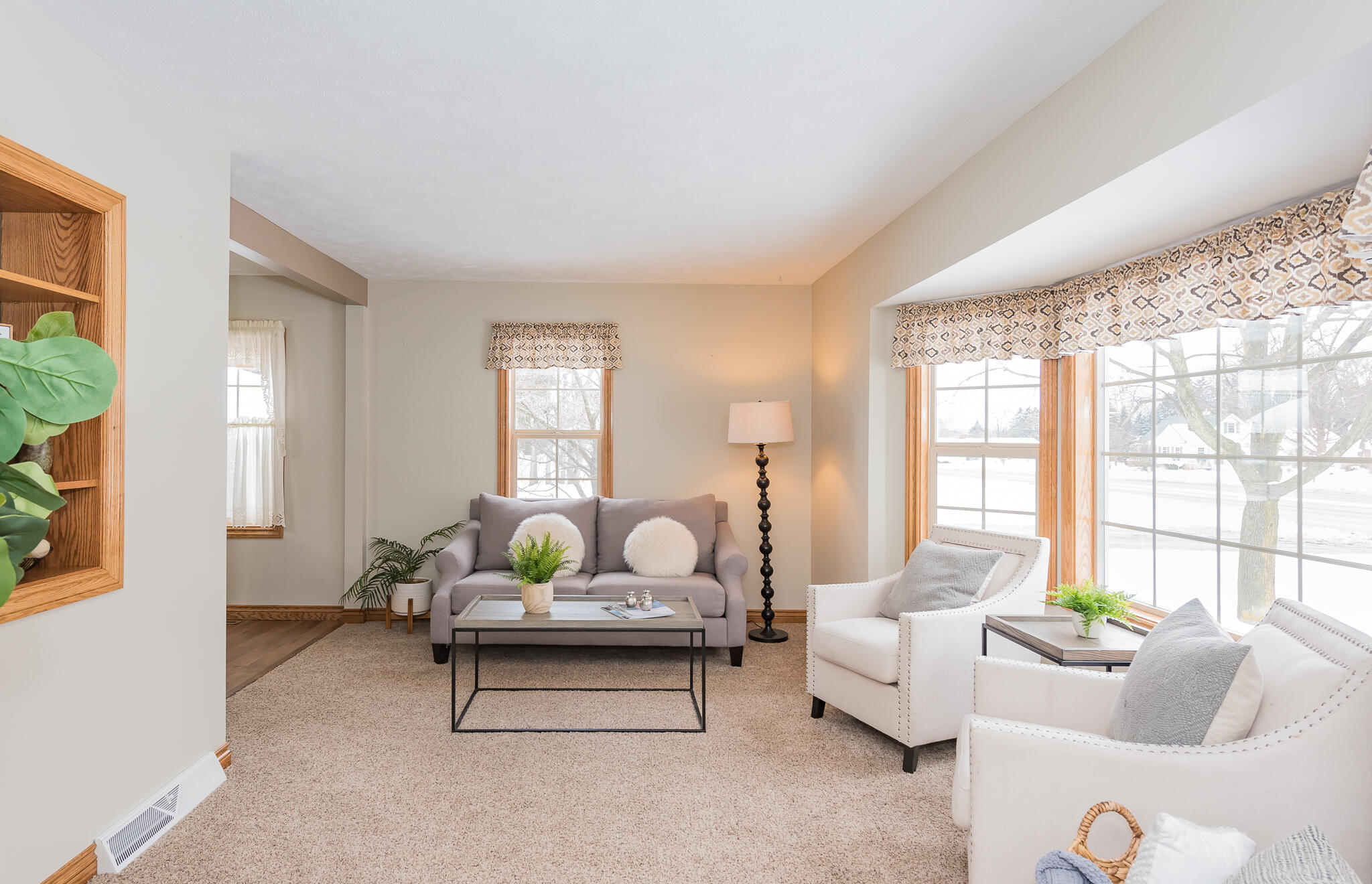 2630 Baldwin Street Jenison, MI 49428 - Photo 12 of 62 Living Room