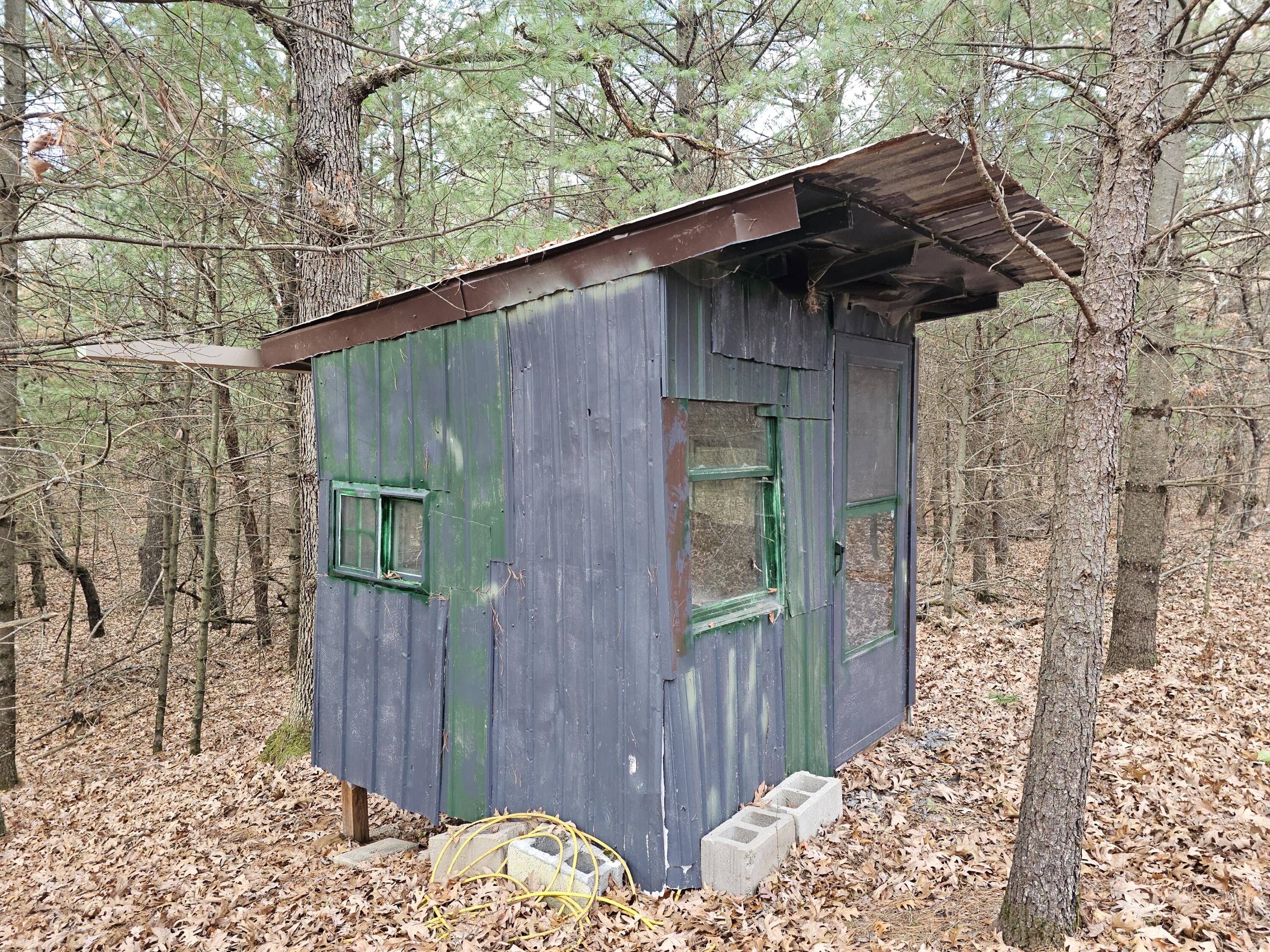 2026 Highway 71 Little Falls, WI 54656 - Photo 40 of 43 Deer blind