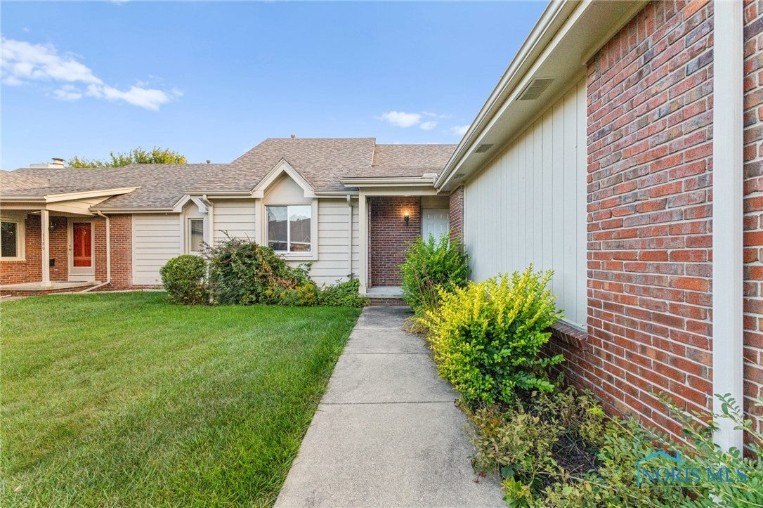 1187 Hidden Ridge Road, Unit A Toledo, OH 43615 - Photo 4 of 26 Gallery Image 4