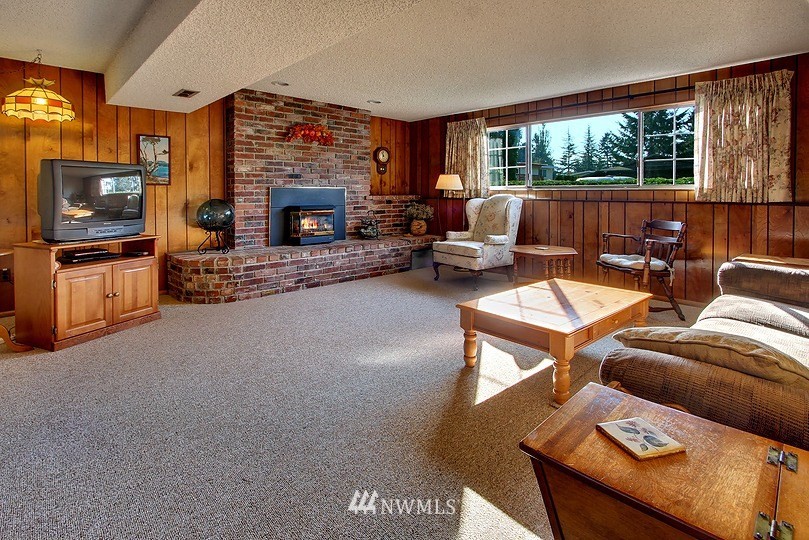 12818 Southeast 186th Street Renton, WA 98058 - Photo 11 of 15 Gallery Image 11