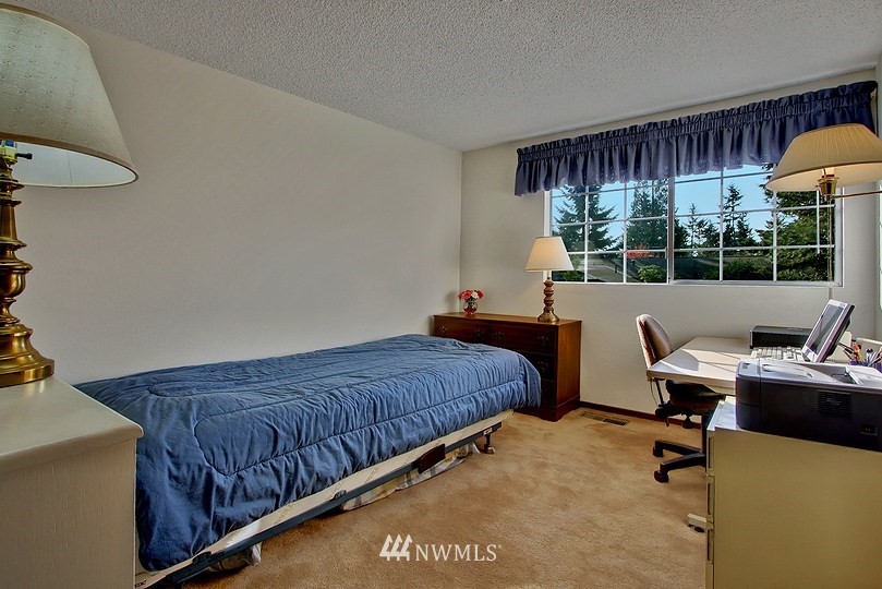 12818 Southeast 186th Street Renton, WA 98058 - Photo 8 of 15 Gallery Image 8