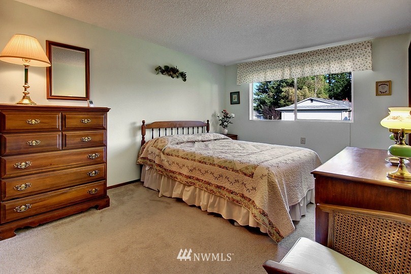 12818 Southeast 186th Street Renton, WA 98058 - Photo 9 of 15 Gallery Image 9