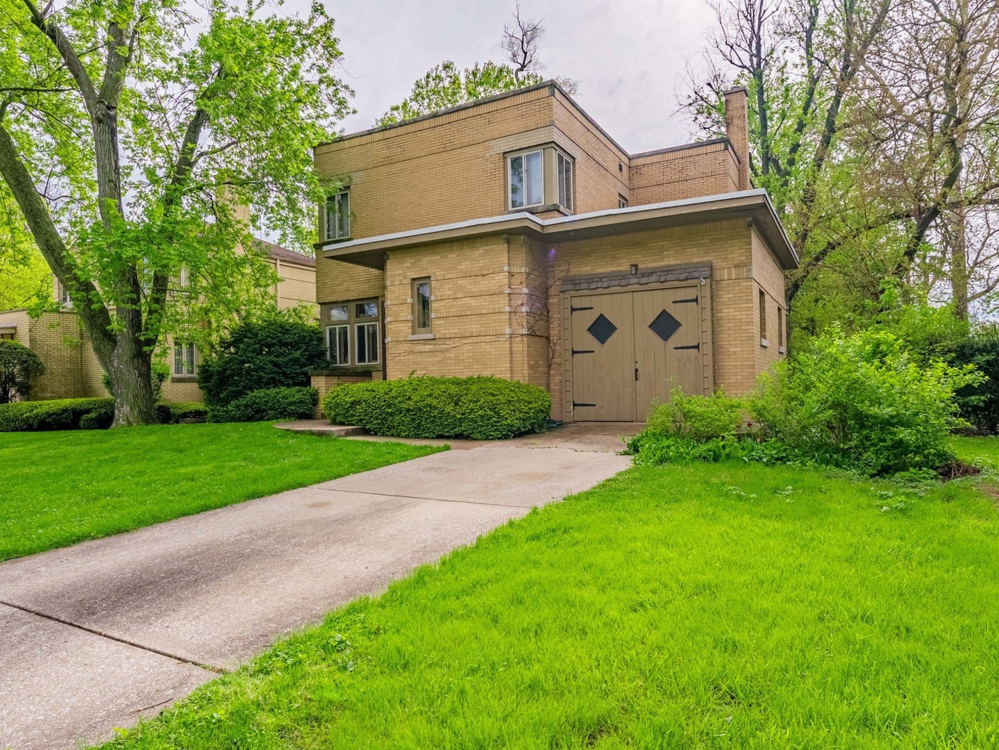 522 Byrd Road Riverside, IL 60546 - Photo 2 of 33