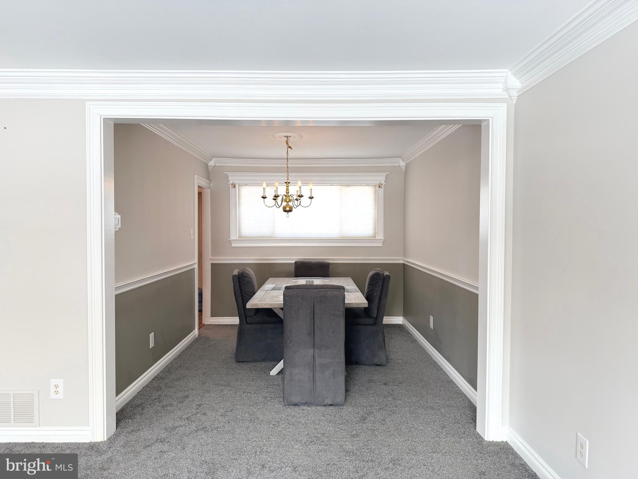 23 Lehigh Drive Delran, NJ 08075 - Photo 9 of 22 a dining room with furniture and window