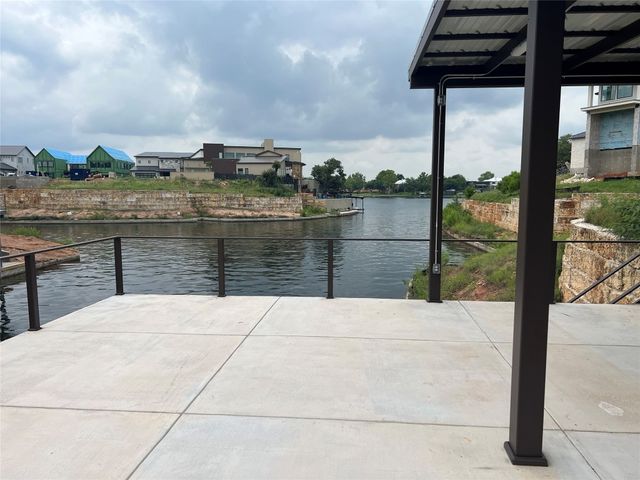 a view of terrace with city view