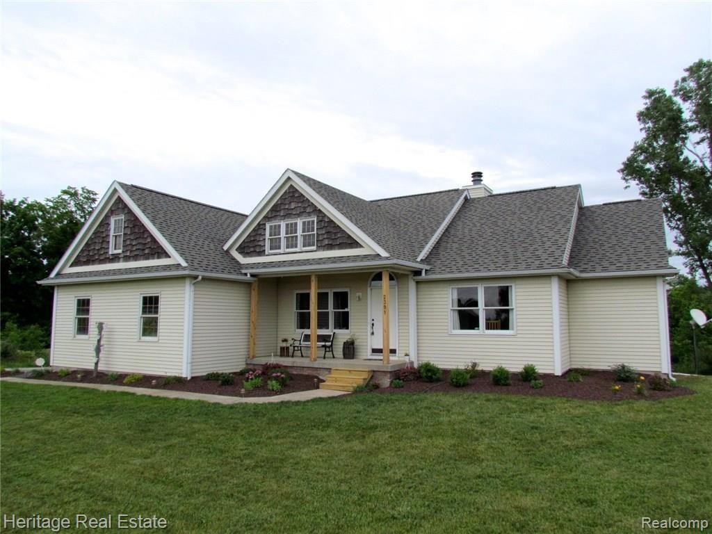 2301 Bullock Road Lapeer, MI 48446 - Photo 2 of 36 IMG_5097.JPG