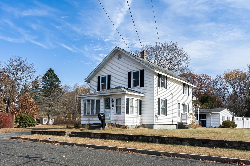 39 Eagle Street Ware, MA 01082 - Photo 2 of 33 Gallery Image 2