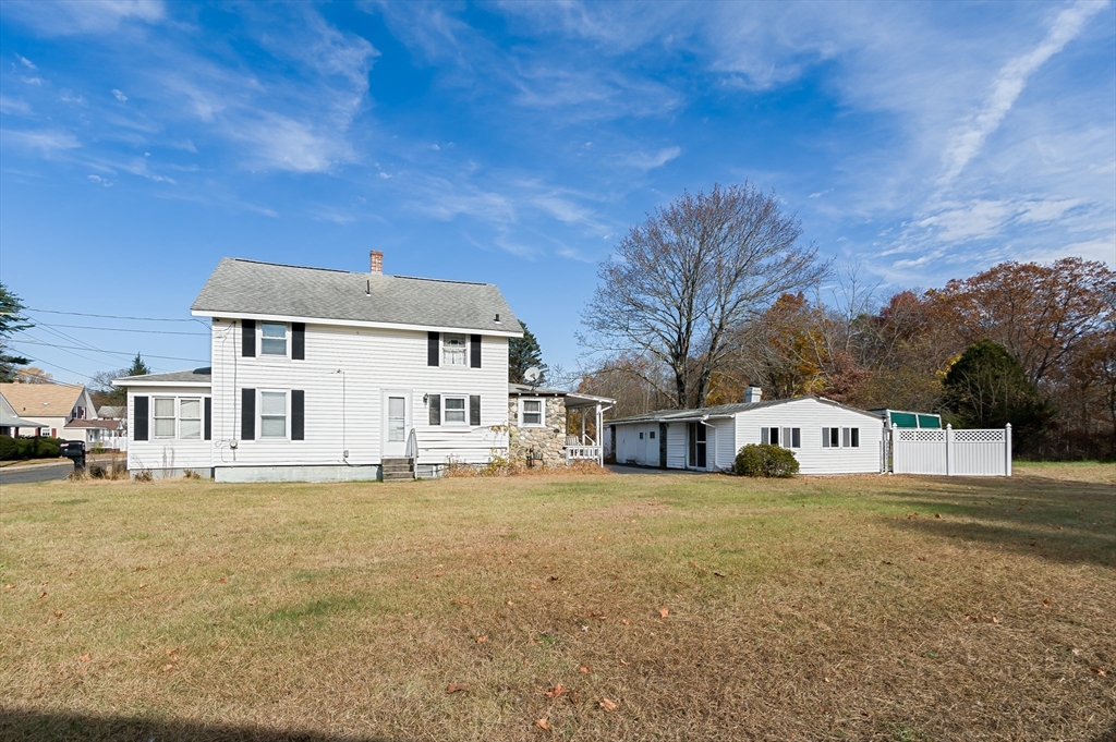 39 Eagle Street Ware, MA 01082 - Photo 4 of 33 Gallery Image 4