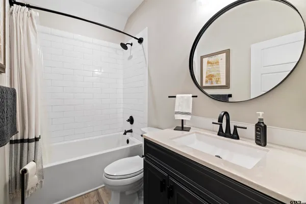 $989,000 | 23316 Fm 1995, Lindale, TX 75771