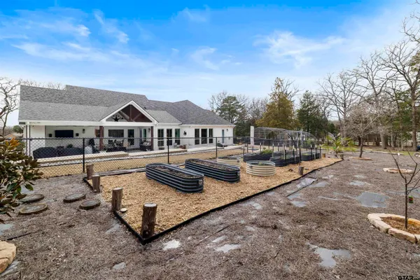 $989,000 | 23316 Fm 1995, Lindale, TX 75771