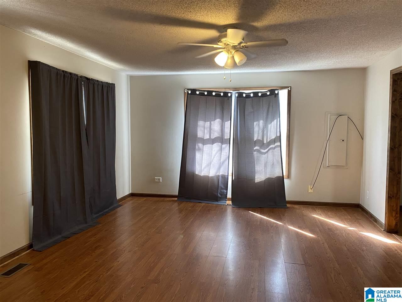904 North Delaware Avenue Jasper, AL 35501 - Photo 2 of 23