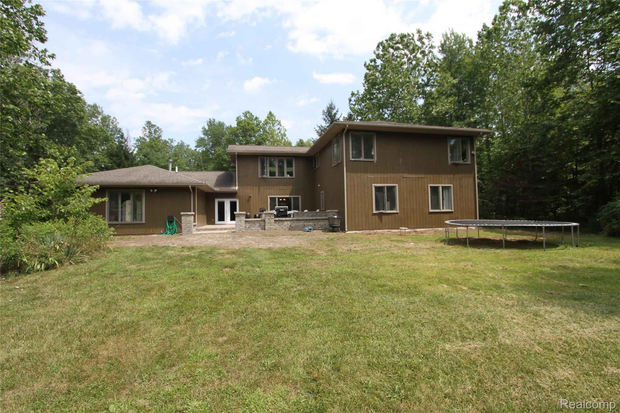 19750 Haggerty Road Belleville, MI 48111 - Photo 7 of 41 IMG_4138.JPG