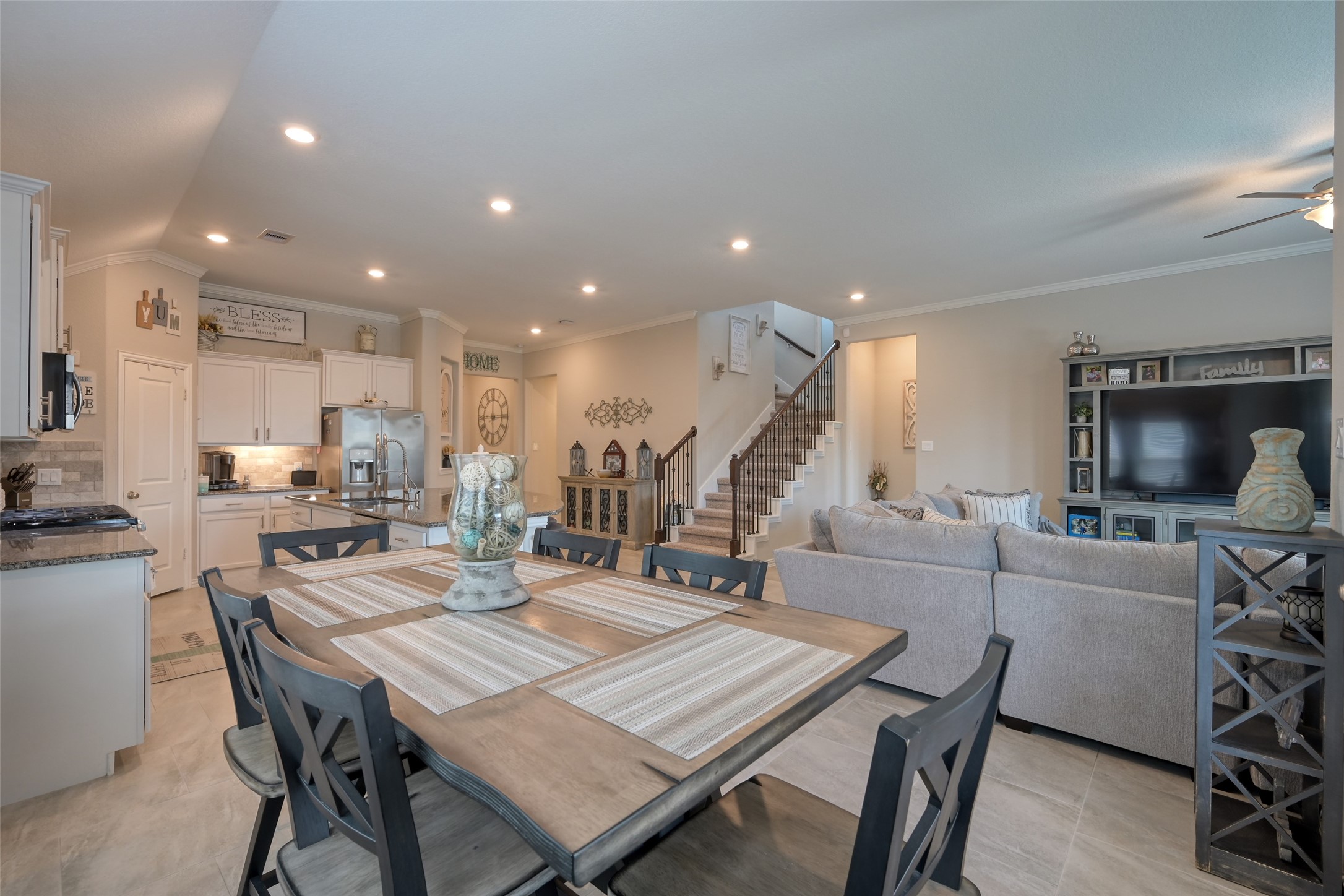 3465 Stablewood Grove Lane Spring, TX 77386 - Photo 13 of 50 a view of a dining room with furniture