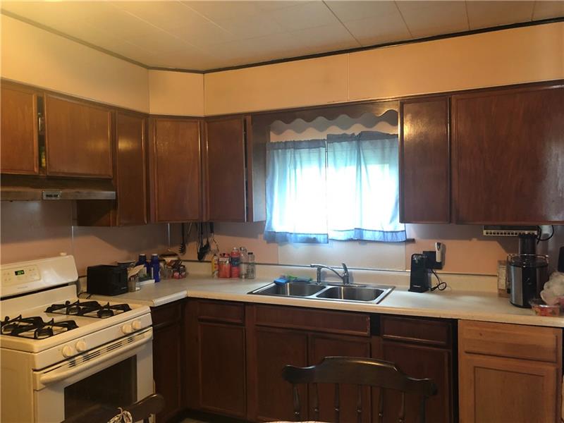 653 Pennsylvania Avenue Rochester, PA 15074 - Photo 16 of 24 Gallery Image 16