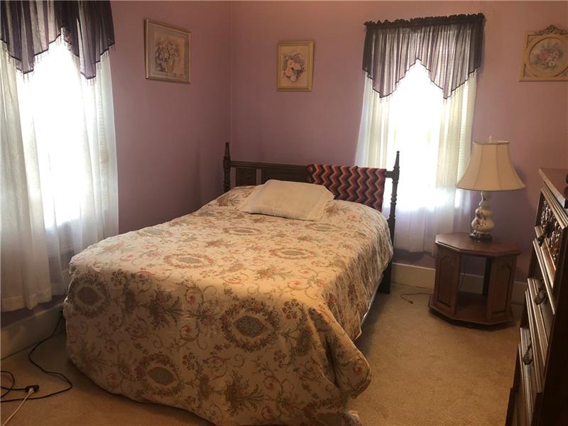 653 Pennsylvania Avenue Rochester, PA 15074 - Photo 18 of 24 Gallery Image 18