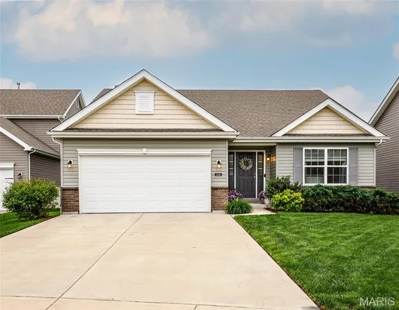 $425,000 | 3448 Charlestowne Crossing Drive, St. Charles, MO 63301